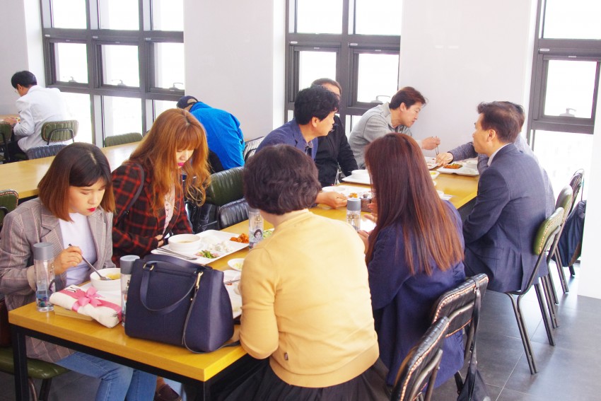 7eb4ff8eceed06046cdc0aefd0992cc9_1522974