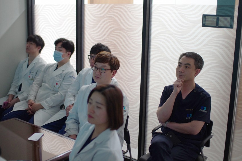 7a23a7ee5fe38bc343742bdd2493768c_1555117